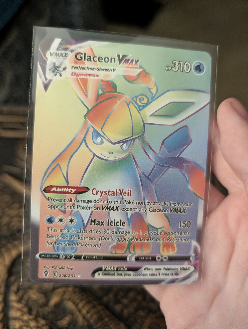 Glaceon VMAX Rainbow Holo Pokémon Card -